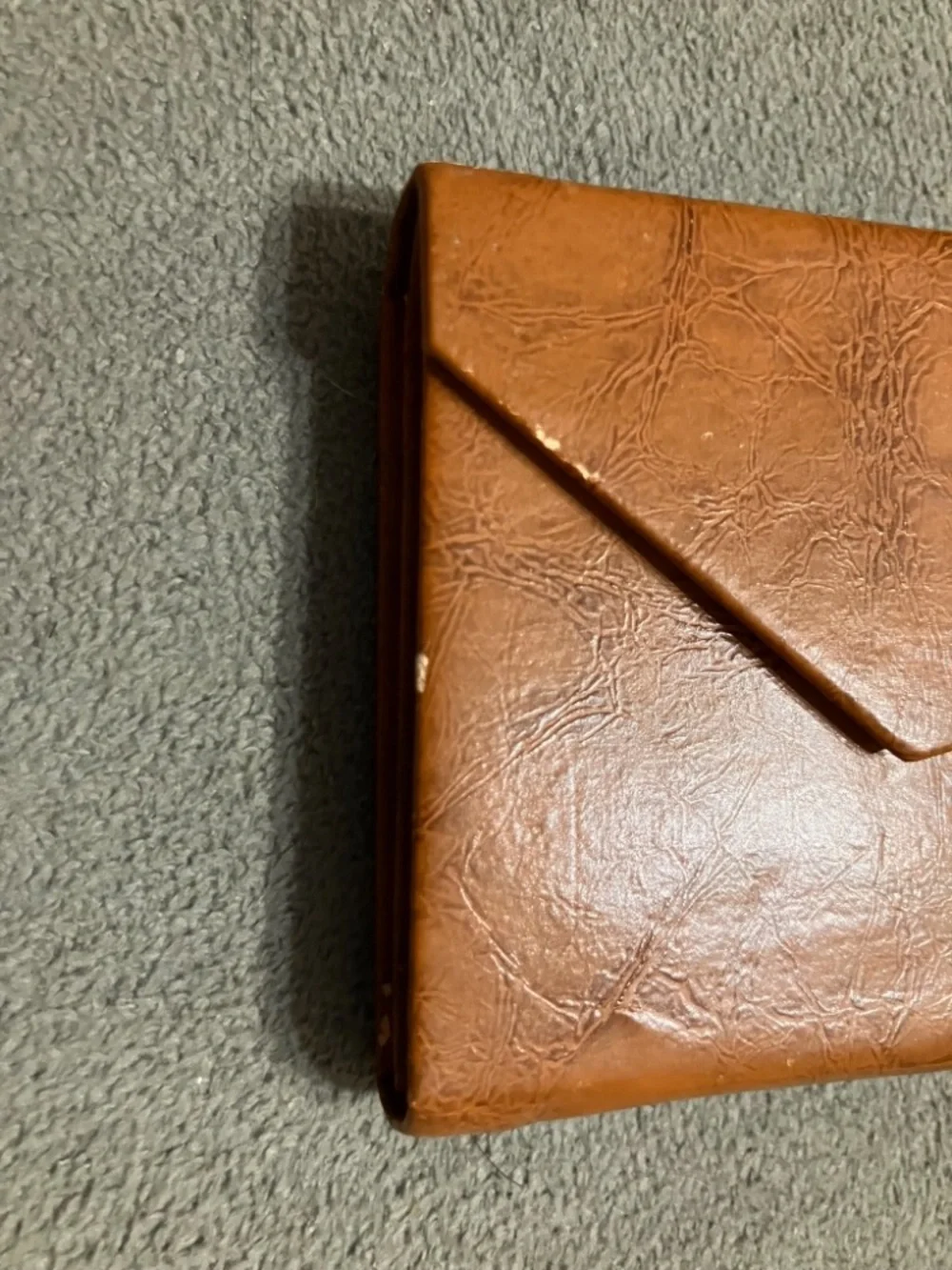 Tan Envelope Glasses Holder